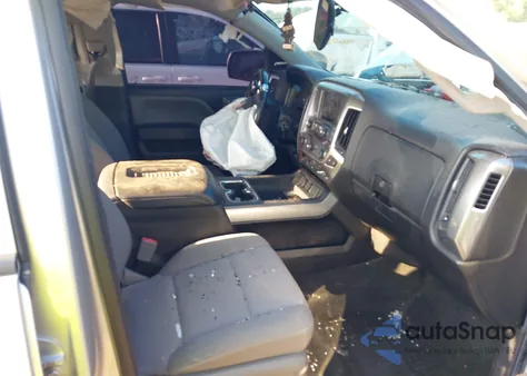 2018 Chevrolet Silverado 1500 2Lt из США, поврежденный, VIN 3GCUKREC2JG312840